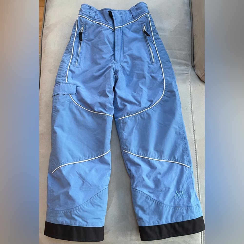 Obermeyer girls ski/snowpants. Periwinkle blue.  Size 8